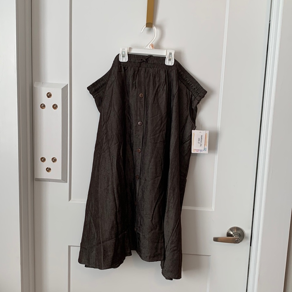 Lularoe Marsha button up midi skirt with pockets new with tags size 2x brown